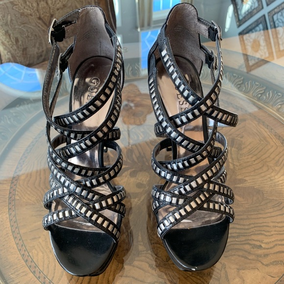 🖤Guess Shoes🖤 - Picture 1 of 8